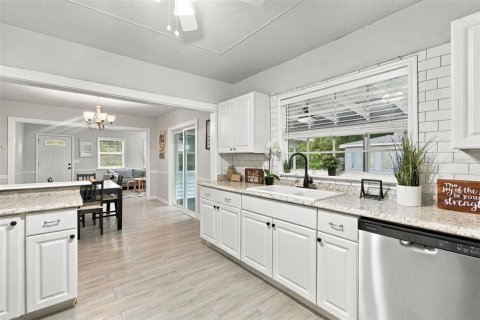 Villa ou maison à vendre à Bradenton, Floride: 3 chambres, 105.54 m2 № 2425846 - photo 26