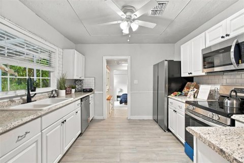 Villa ou maison à vendre à Bradenton, Floride: 3 chambres, 105.54 m2 № 2425846 - photo 22