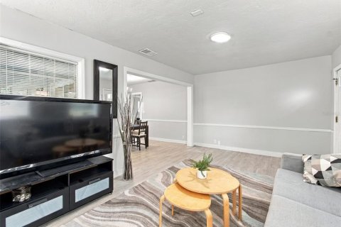 Villa ou maison à vendre à Bradenton, Floride: 3 chambres, 105.54 m2 № 2425846 - photo 15