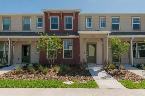 Adosado en Kissimmee, Florida 3 dormitorios, 143.81 m2 № 2113850