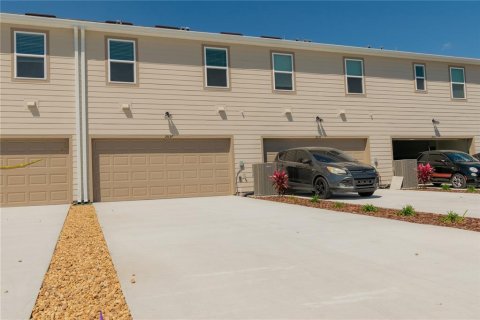Adosado en alquiler en Kissimmee, Florida, 3 dormitorios, 143.81 m2 № 2113850 - foto 9