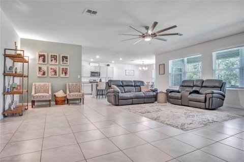 House in Ormond Beach, Florida 4 bedrooms, 216.83 sq.m. № 1883116 - photo 7