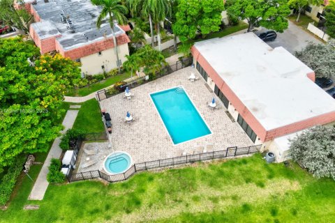 Condo in Pompano Beach, Florida, 2 bedrooms  № 1770827 - photo 25