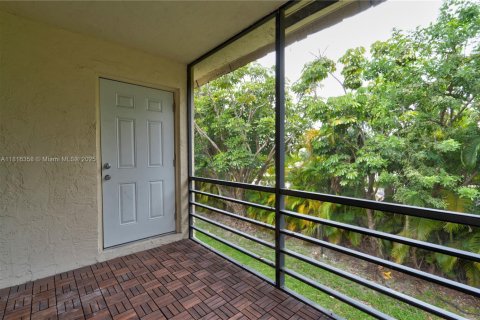 Condo in Pompano Beach, Florida, 2 bedrooms  № 1770827 - photo 22