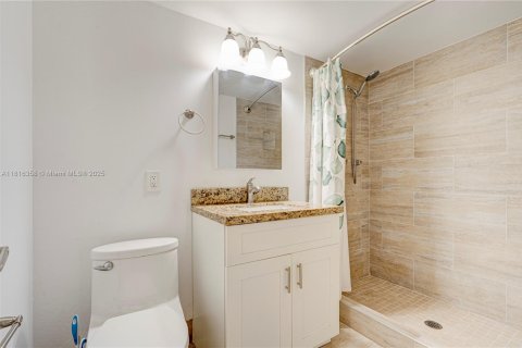 Condo in Pompano Beach, Florida, 2 bedrooms  № 1770827 - photo 14