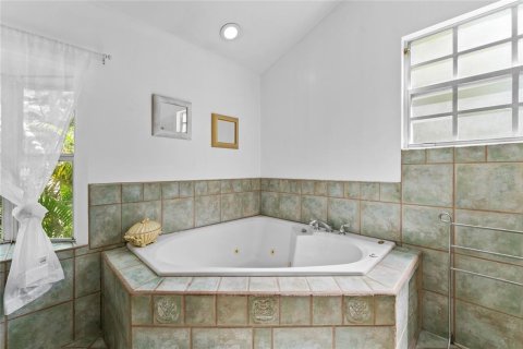 Villa ou maison à louer à Palm Harbor, Floride: 3 chambres, 163.51 m2 № 2148101 - photo 24