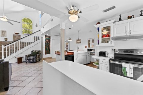 Villa ou maison à louer à Palm Harbor, Floride: 3 chambres, 163.51 m2 № 2148101 - photo 12