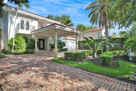 House in Coral Gables, Florida 4 bedrooms, 344.57 sq.m. № 1585396 - photo 2