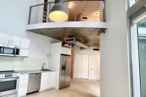 Снять в аренду кондоминиум в Майами, Флорида 3 спальни, 107.3м2, № 2005736 - фото 8