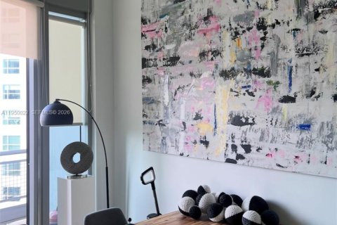 Снять в аренду кондоминиум в Майами, Флорида 3 спальни, 107.3м2, № 2005736 - фото 2