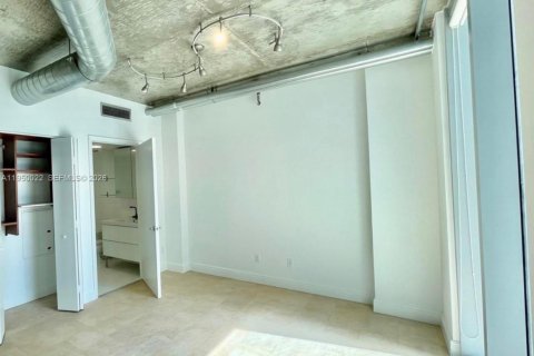 Снять в аренду кондоминиум в Майами, Флорида 3 спальни, 107.3м2, № 2005736 - фото 3