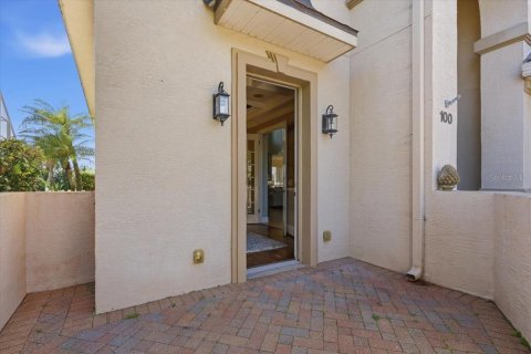 House in Palm Coast, Florida 3 bedrooms, 261.89 sq.m. № 2431655 - photo 9