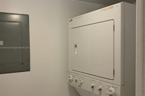 Copropriété à louer à Aventura, Floride: 2 chambres, 101.82 m2 № 1806028 - photo 9