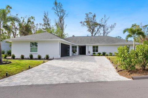 Villa ou maison à vendre à Sarasota, Floride: 4 chambres, 241.36 m2 № 1733137 - photo 1