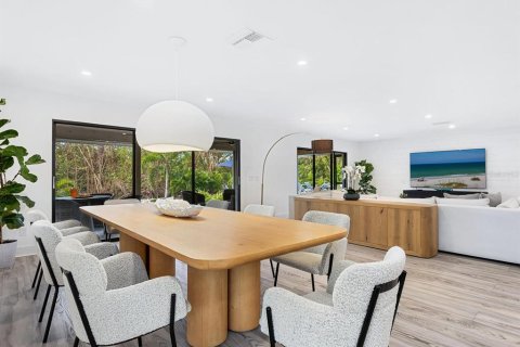 Villa ou maison à vendre à Sarasota, Floride: 4 chambres, 241.36 m2 № 1733137 - photo 10