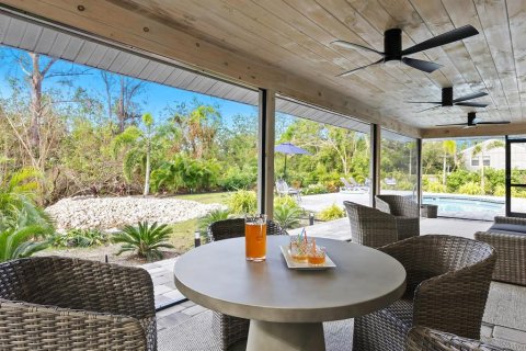 Villa ou maison à vendre à Sarasota, Floride: 4 chambres, 241.36 m2 № 1733137 - photo 17