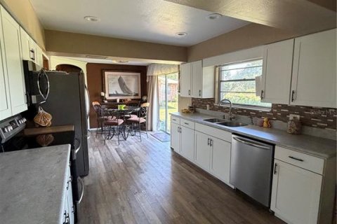 Villa ou maison à vendre à Leesburg, Floride: 2 chambres, 134.89 m2 № 2396814 - photo 8
