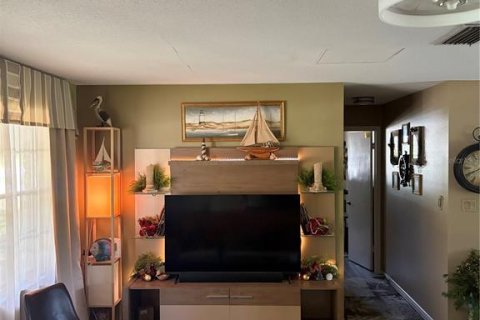 Villa ou maison à vendre à Leesburg, Floride: 2 chambres, 134.89 m2 № 2396814 - photo 6