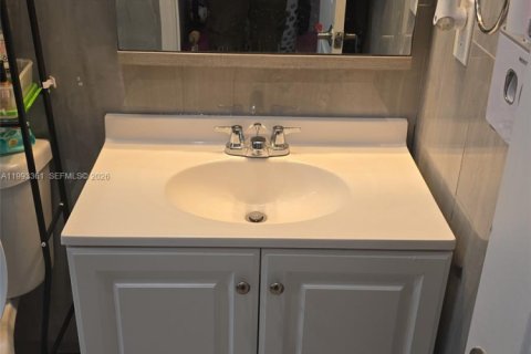 Appartement à louer à Miami Beach, Floride: 2 chambres, 90.58 m2 № 2057176 - photo 11