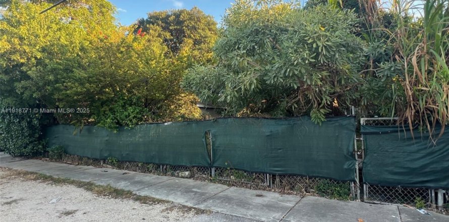 Casa en Miami, Florida 2 dormitorios, 69.49 m2 № 1972091