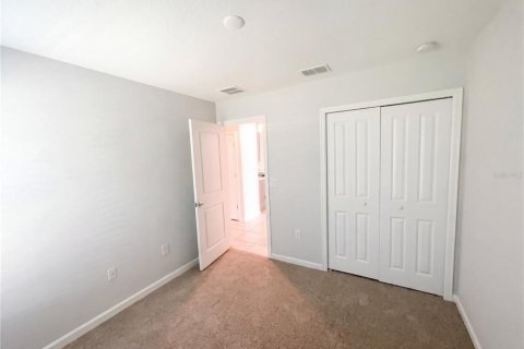 House in Kissimmee, Florida 3 bedrooms, 117.06 sq.m. № 2120083 - photo 11