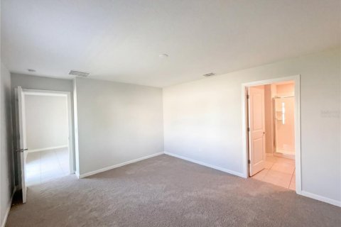 House in Kissimmee, Florida 3 bedrooms, 117.06 sq.m. № 2120083 - photo 4