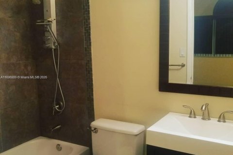 Снять в аренду кондоминиум в Майами, Флорида 2 спальни, 121.89м2, № 1947133 - фото 9