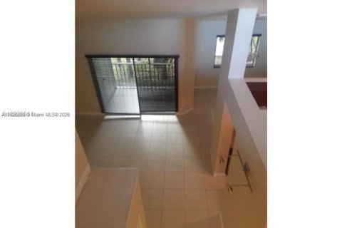 Снять в аренду кондоминиум в Майами, Флорида 2 спальни, 121.89м2, № 1947133 - фото 3