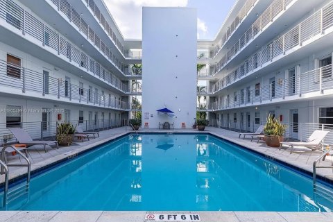 Снять в аренду кондоминиум в Майами-Бич, Флорида 1 спальня, 64.47м2, № 1956368 - фото 22