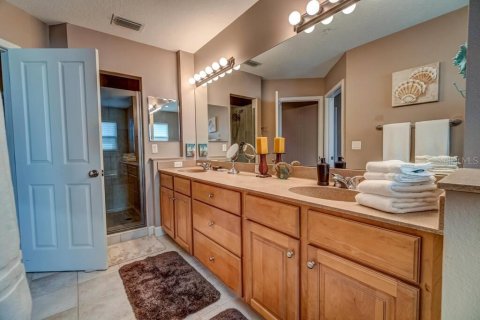 Touwnhouse à vendre à Bradenton Beach, Floride: 3 chambres, 156.82 m2 № 2103532 - photo 23