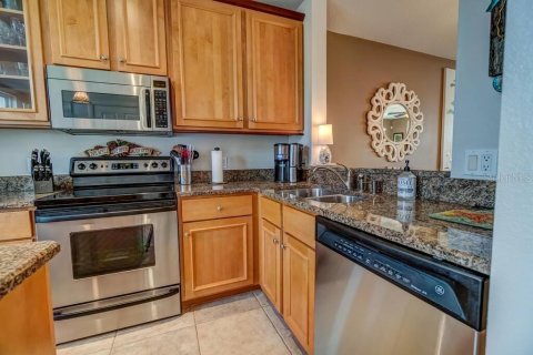 Touwnhouse à vendre à Bradenton Beach, Floride: 3 chambres, 156.82 m2 № 2103532 - photo 5