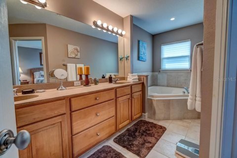 Touwnhouse à vendre à Bradenton Beach, Floride: 3 chambres, 156.82 m2 № 2103532 - photo 22