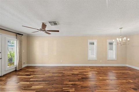 Adosado en venta en Saint Petersburg, Florida, 2 dormitorios, 168.15 m2 № 2238518 - foto 12