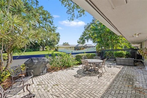 Adosado en venta en Saint Petersburg, Florida, 2 dormitorios, 168.15 m2 № 2238518 - foto 6