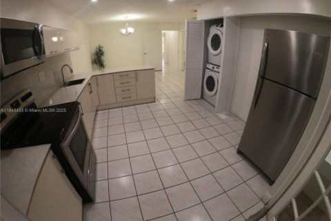 Villa ou maison à vendre à Hialeah Gardens, Floride: 3 chambres, 108.7 m2 № 1857415 - photo 20
