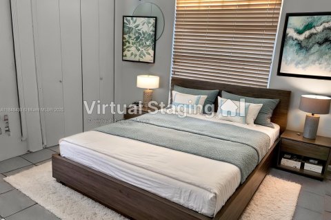 House in Hialeah Gardens, Florida 3 bedrooms, 108.7 sq.m. № 1857415 - photo 5