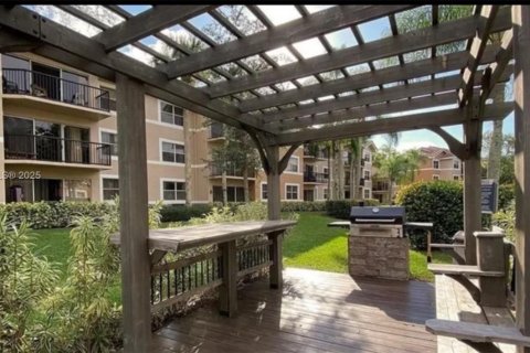 Снять в аренду кондоминиум в Корал-Спрингс, Флорида 2 спальни, 91.42м2, № 1941221 - фото 30