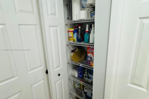 Снять в аренду кондоминиум в Корал-Спрингс, Флорида 2 спальни, 91.42м2, № 1941221 - фото 18