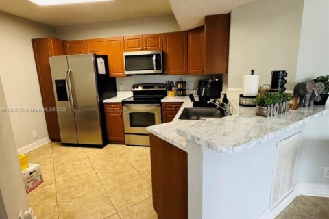 Снять в аренду кондоминиум в Корал-Спрингс, Флорида 2 спальни, 91.42м2, № 1941221 - фото 16