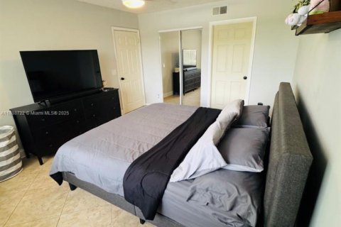 Снять в аренду кондоминиум в Корал-Спрингс, Флорида 2 спальни, 91.42м2, № 1941221 - фото 12