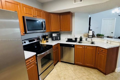 Снять в аренду кондоминиум в Корал-Спрингс, Флорида 2 спальни, 91.42м2, № 1941221 - фото 17