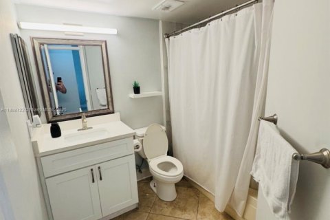 Снять в аренду кондоминиум в Корал-Спрингс, Флорида 2 спальни, 91.42м2, № 1941221 - фото 21