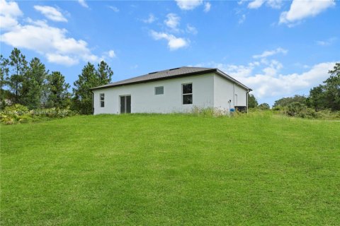 House in Lehigh Acres, Florida 3 bedrooms, 117.99 sq.m. № 1821782 - photo 21