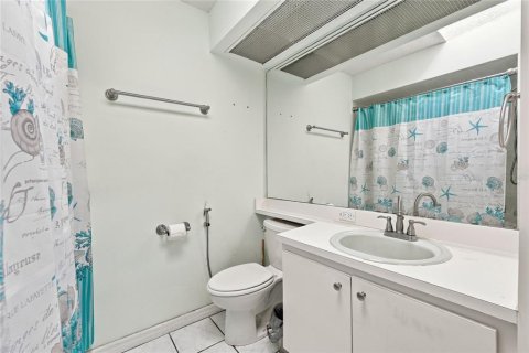House in Spring Hill, Florida 3 bedrooms, 197.51 sq.m. № 2394237 - photo 25