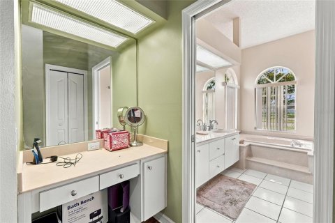 House in Spring Hill, Florida 3 bedrooms, 197.51 sq.m. № 2394237 - photo 19