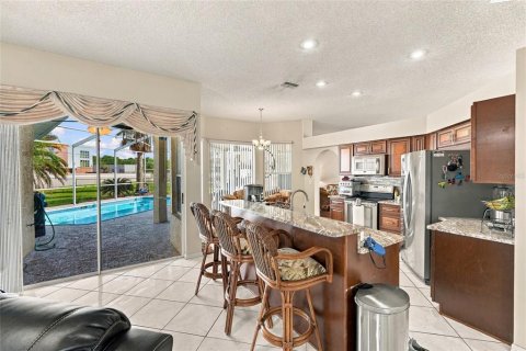 House in Spring Hill, Florida 3 bedrooms, 197.51 sq.m. № 2394237 - photo 10