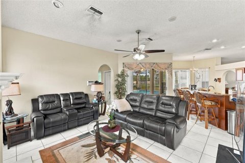 House in Spring Hill, Florida 3 bedrooms, 197.51 sq.m. № 2394237 - photo 16