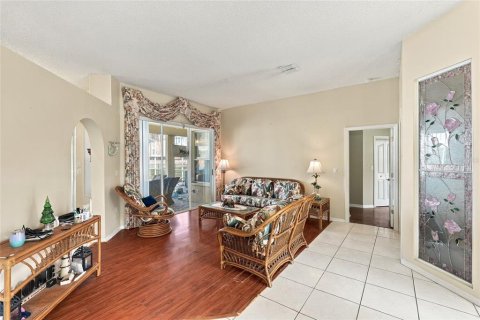 House in Spring Hill, Florida 3 bedrooms, 197.51 sq.m. № 2394237 - photo 6
