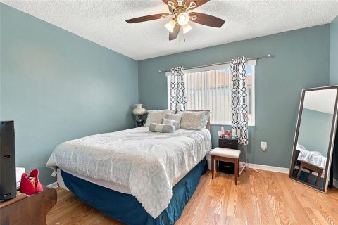 House in Spring Hill, Florida 3 bedrooms, 197.51 sq.m. № 2394237 - photo 26