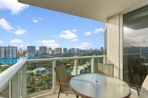 Condo in Sunny Isles Beach, Florida, 3 bedrooms  № 2042714 - photo 26
